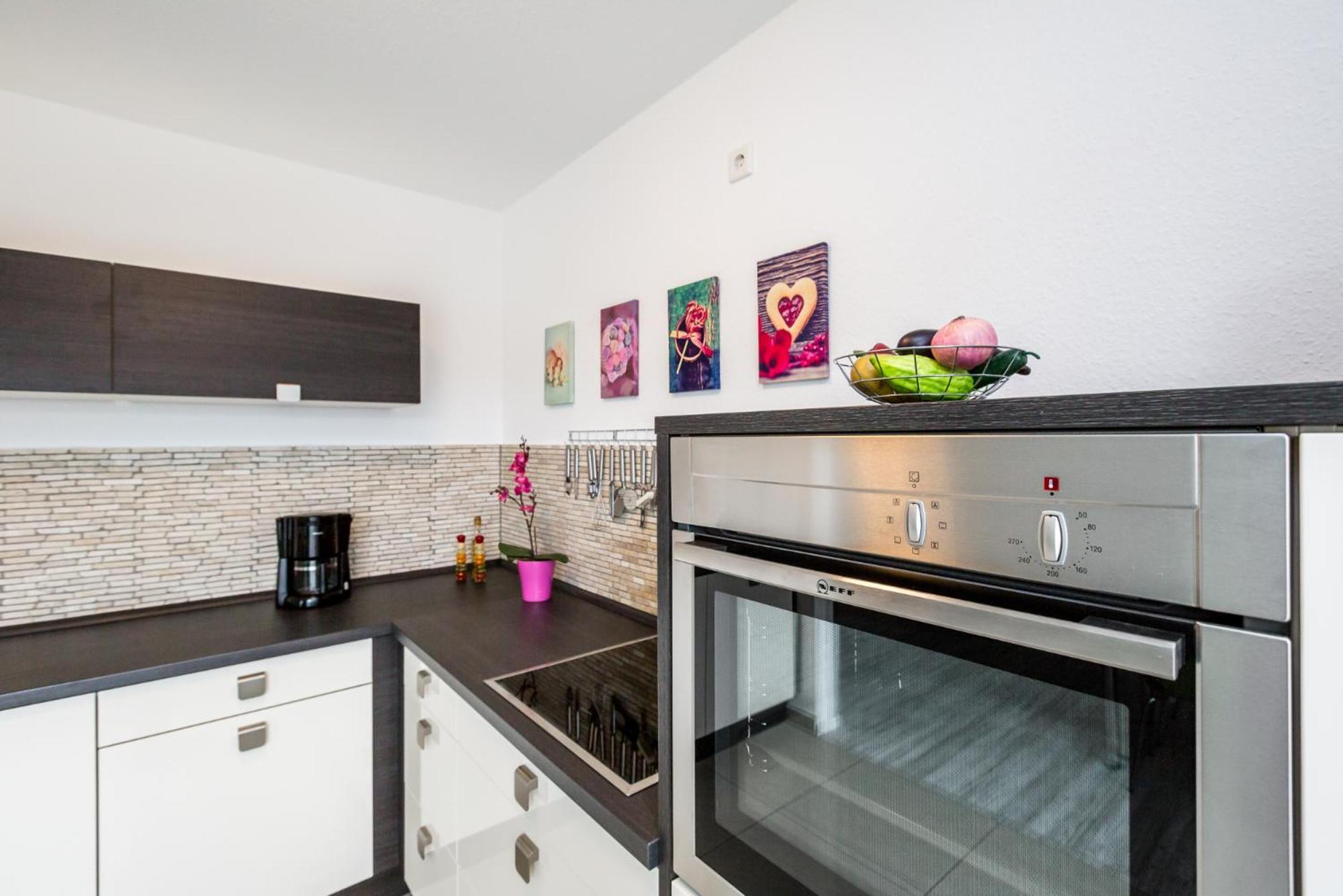 Apartment Koeln Rath Exteriör bild